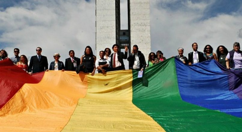 Oportunidade de negócio: consumidor gay gasta 3x mais que hetero e adora moda