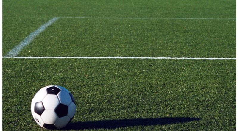 Inspirados pelos craques, aprendizes do futebol aquecem o mercado