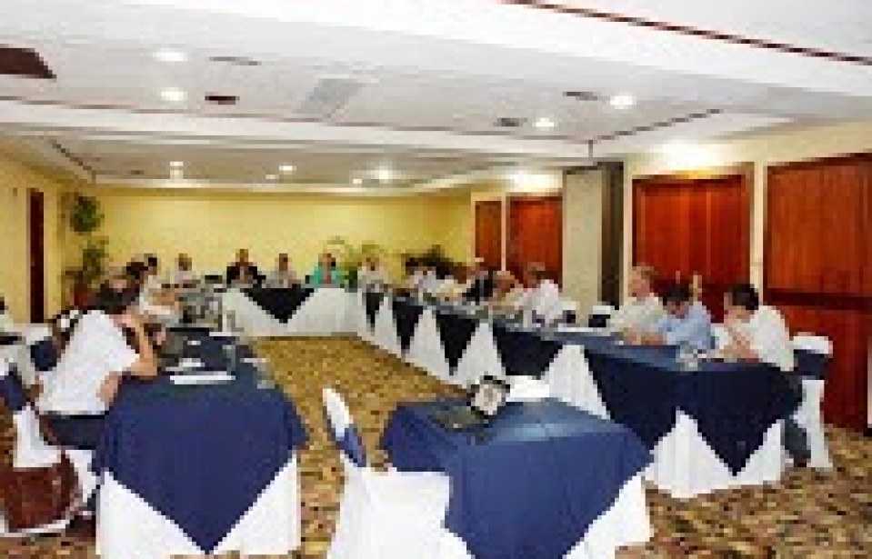 Reunião na Costa Rica discute a organização das Sociedades de Garantia de Crédito no Brasil