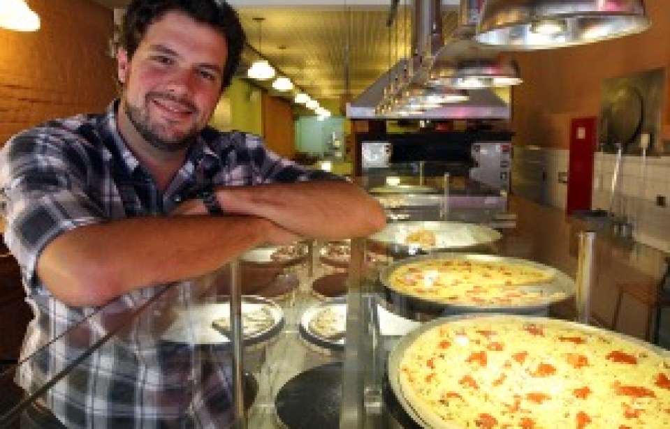 Jovem empresário compra pizzaria e transforma negócio em rede com faturamento de R$ 3,3 mi