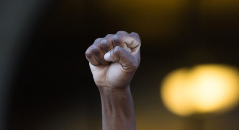 O Consumo Limitado pelo racismo Econômico