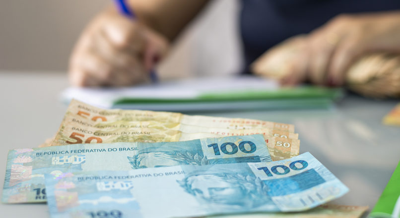 Brasileiro é mais pontual com o pagamento do financiamento de veículo do que com o cartão de crédito