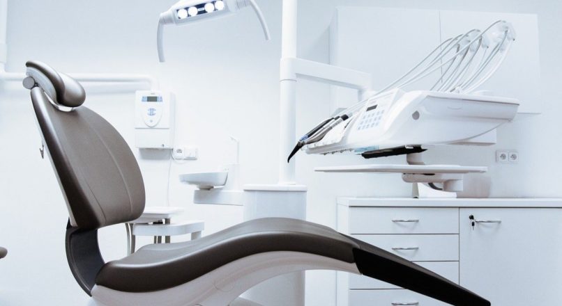 O que devo saber na hora de abrir uma clínica odontológica?
