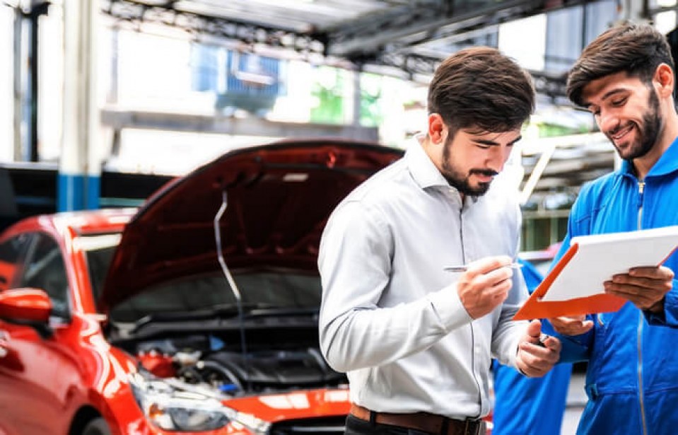 Devo fazer uma inspeção de carro usado antes de comprar?