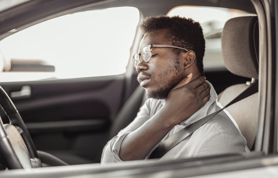 Má postura ao volante pode gerar problemas de saúde