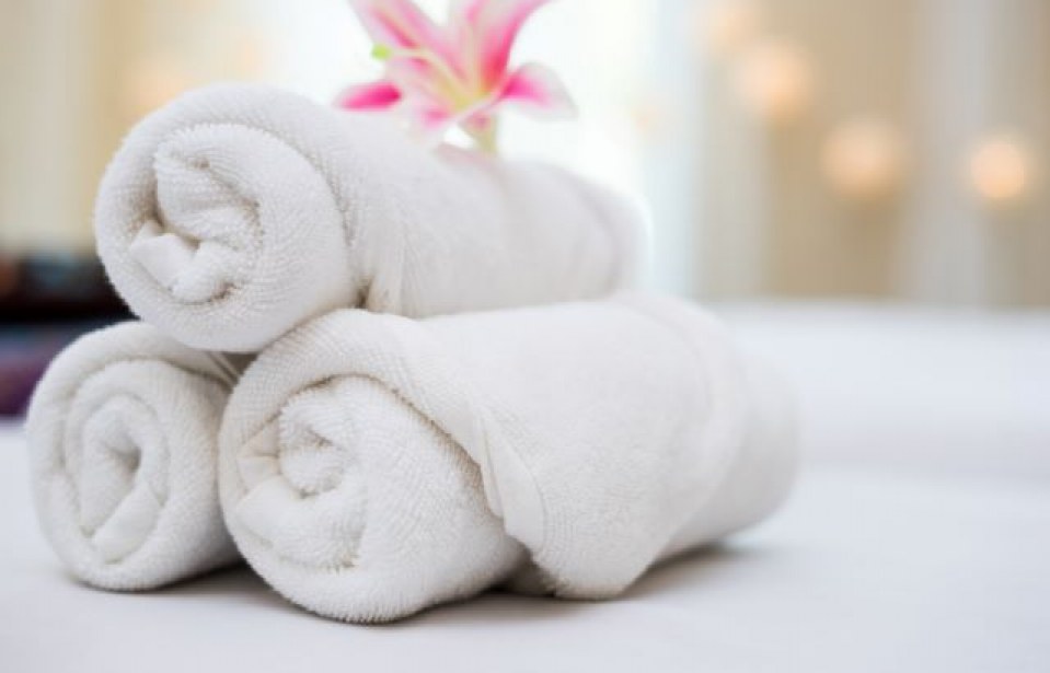 Banheiro de hotel: aprenda a dobrar as toalhas como um profissional!