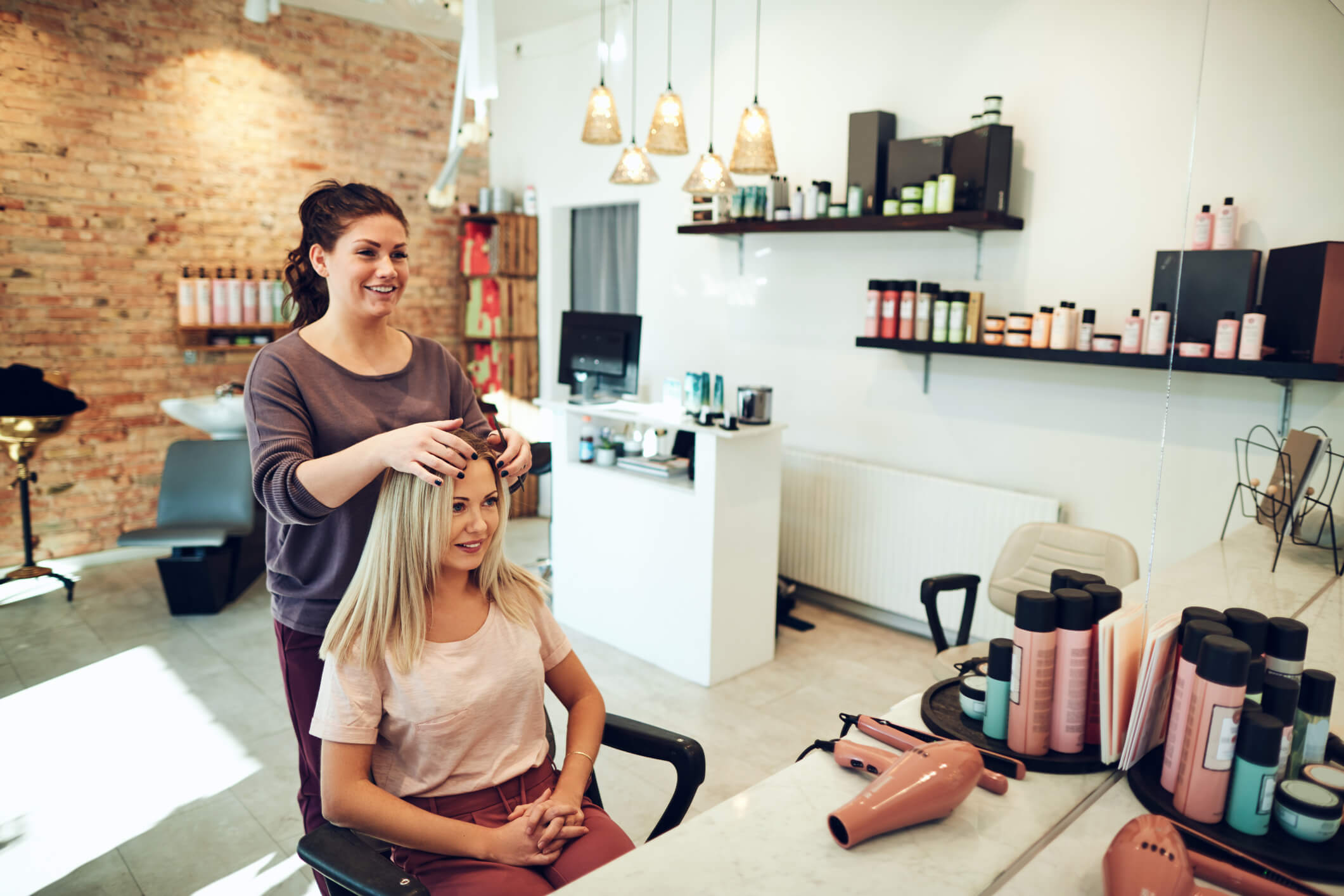 Como Montar um Salão de Beleza: a imagem interna e externa do seu salão  atrai clientela