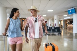 Turismo a dois em alta: buscas por pacotes para casais registram aumento de 650% em um ano