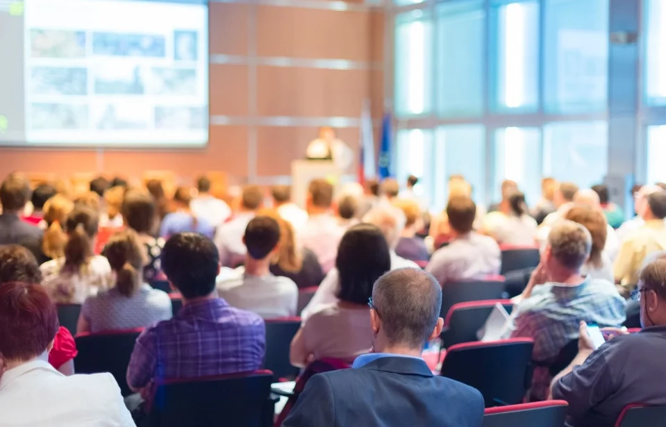 Como Organizar um Evento Corporativo de Sucesso e Seus Benefícios