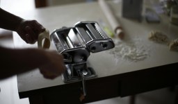 Os 5 Equipamentos Essenciais para Hotéis que Todo Chefe de Cozinha Deve Conhecer