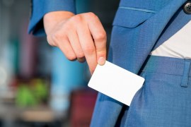 Atenção: O que o advogado pode colocar no cartão de visita?