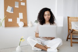 7 Estratégias Comprovadas para Criar Renda Extra em 2025: O Que Todo Empreendedor Precisa Saber